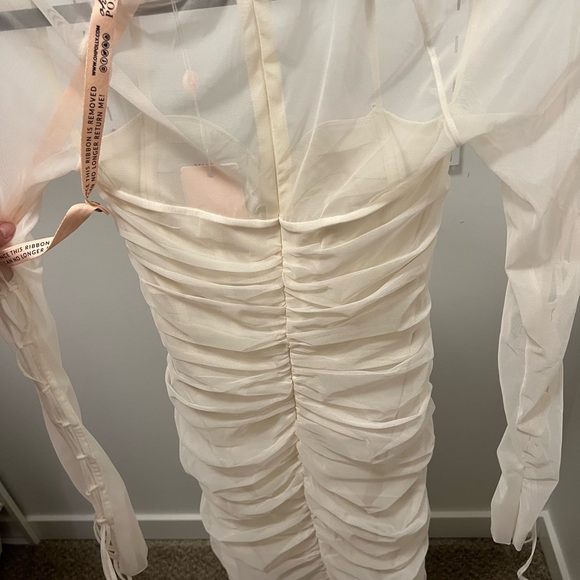 Oh Polly lace up sleeve Elegant White Long Sleeve Dress - Picture 8 of 8